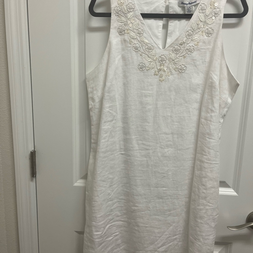 Tommy Bahama White Sleeveless Dress with Embroidered Details